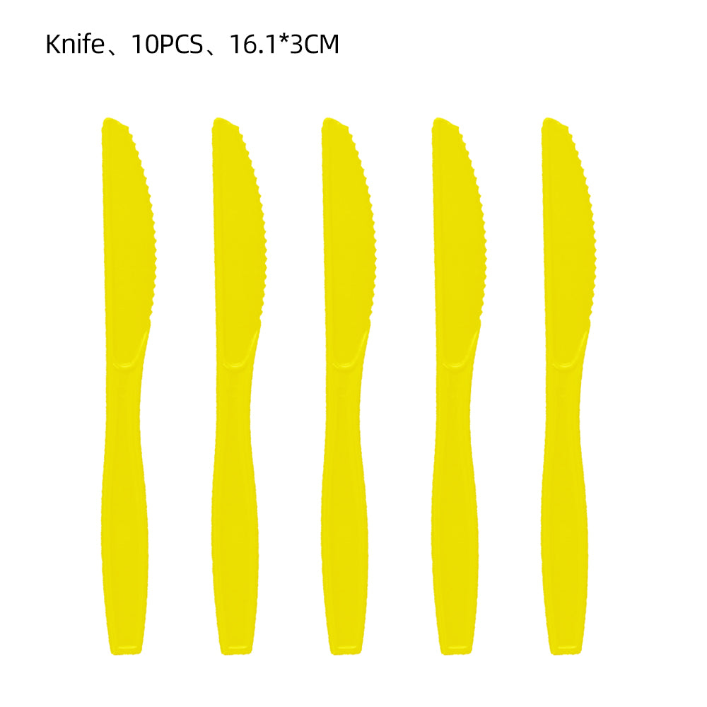 Princesses Party Supplies | Complete Decoration Set for 10 or 20 Guests.